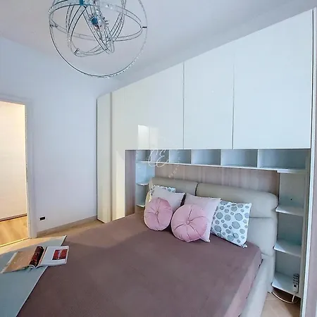 Giuly House Apartment *